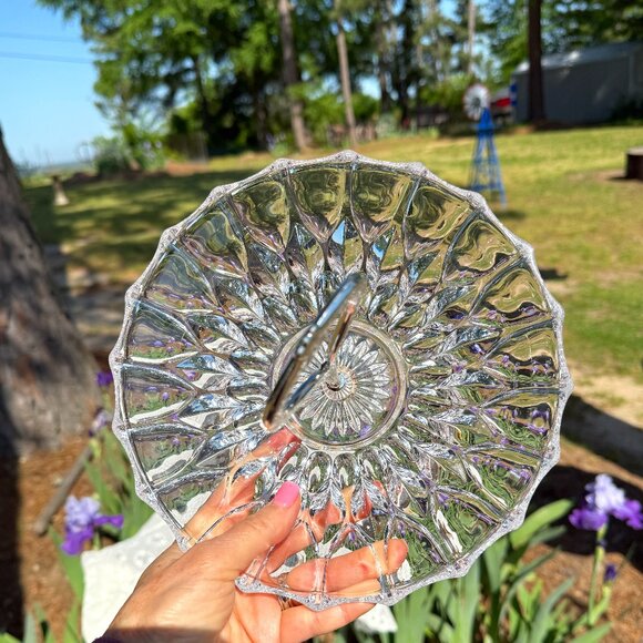 Vintage Crystal candy dish with silver handle - Picture 6 of 13